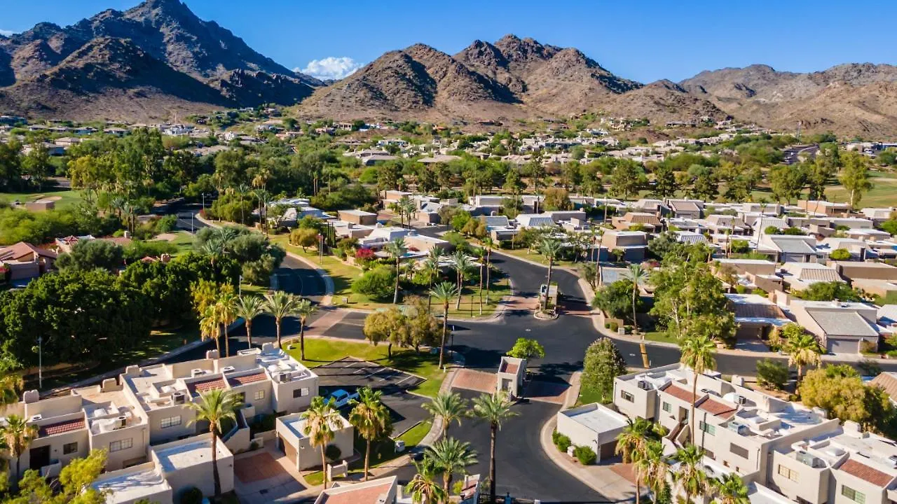 Resort Style Living In Phoenix'S Most Exclusive Gated Community! Ferienhaus