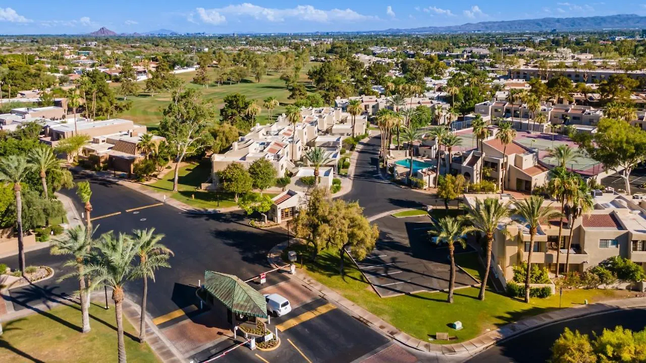 Resort Style Living In Phoenix'S Most Exclusive Gated Community! 0*, Phoenix USA